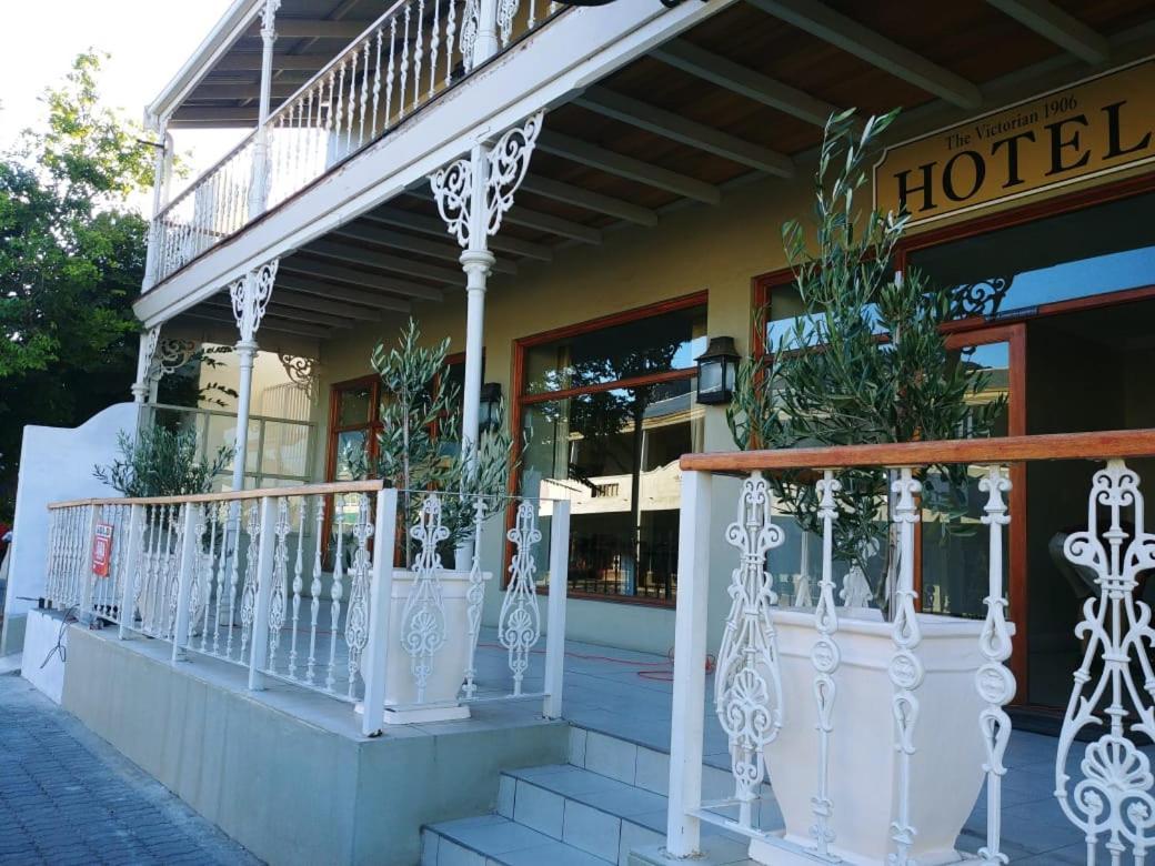 Апартаменты The Vic 1906 Self Catering Units Монтегю Экстерьер фото