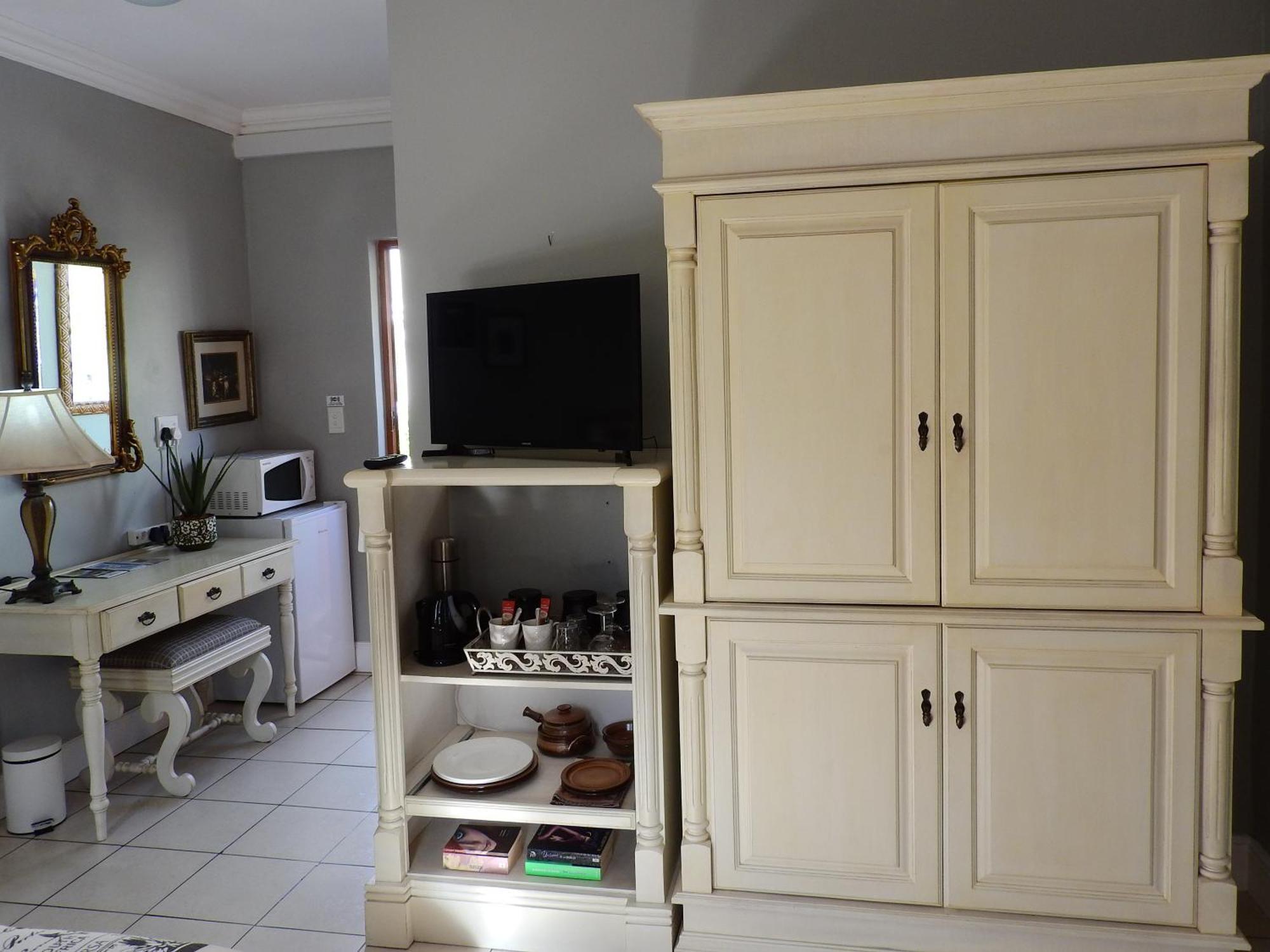 Апартаменты The Vic 1906 Self Catering Units Монтегю Экстерьер фото