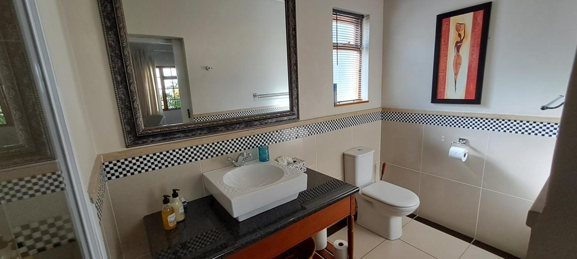 Апартаменты The Vic 1906 Self Catering Units Монтегю Экстерьер фото